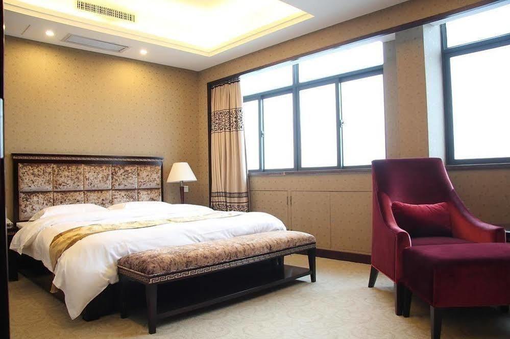 New Beacon Runfeng International Hotel 武汉 外观 照片